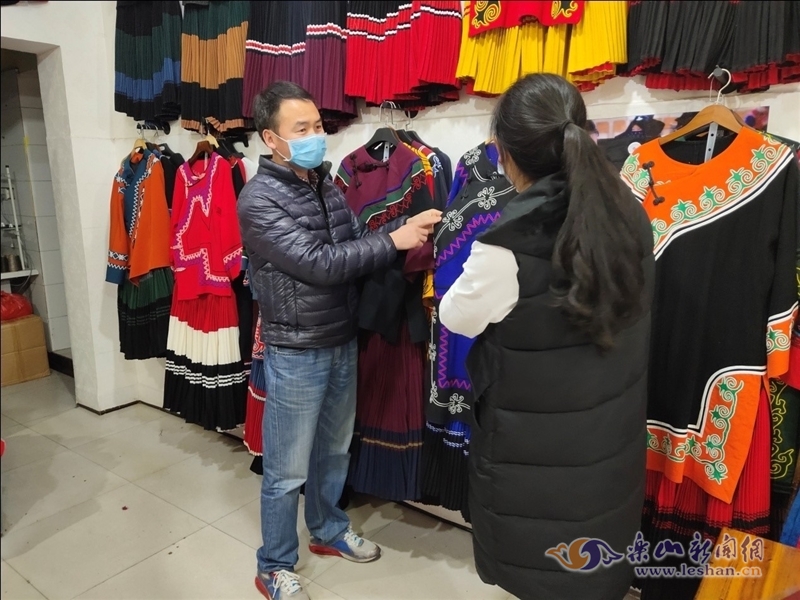 知识产权护航非遗 彝家刺绣送福武汉